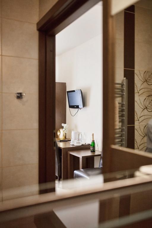 Hotel Orlik 克雷尼察 外观 照片