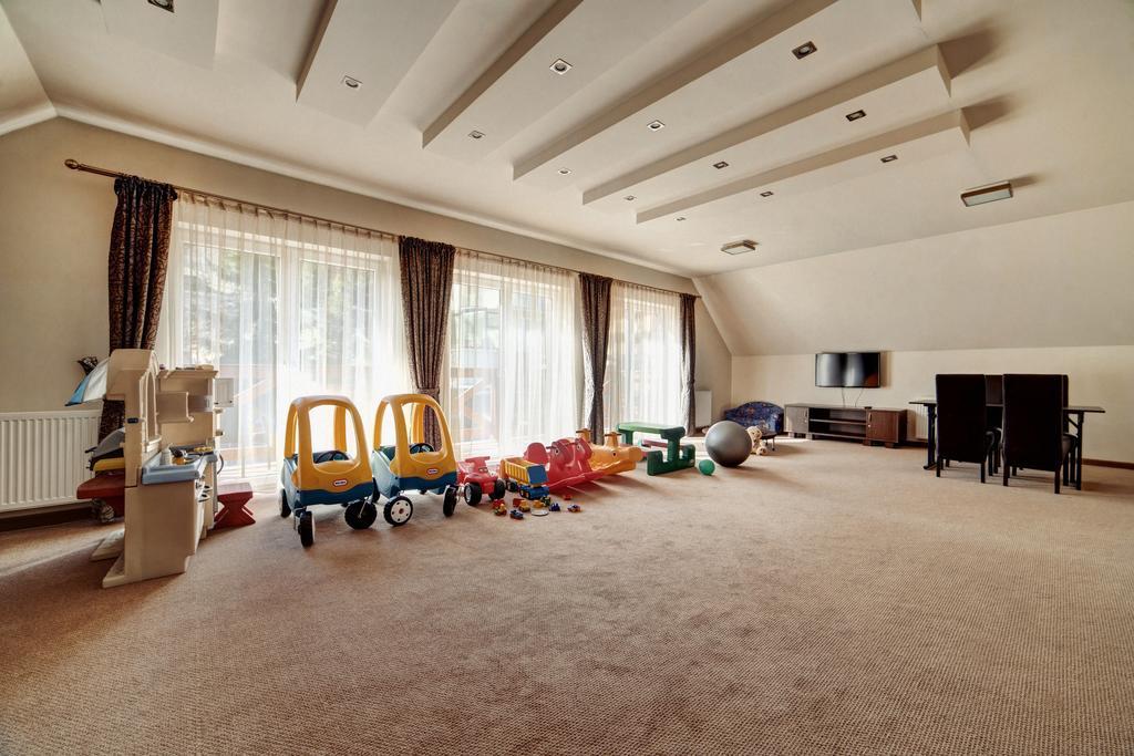 Hotel Orlik 克雷尼察 外观 照片