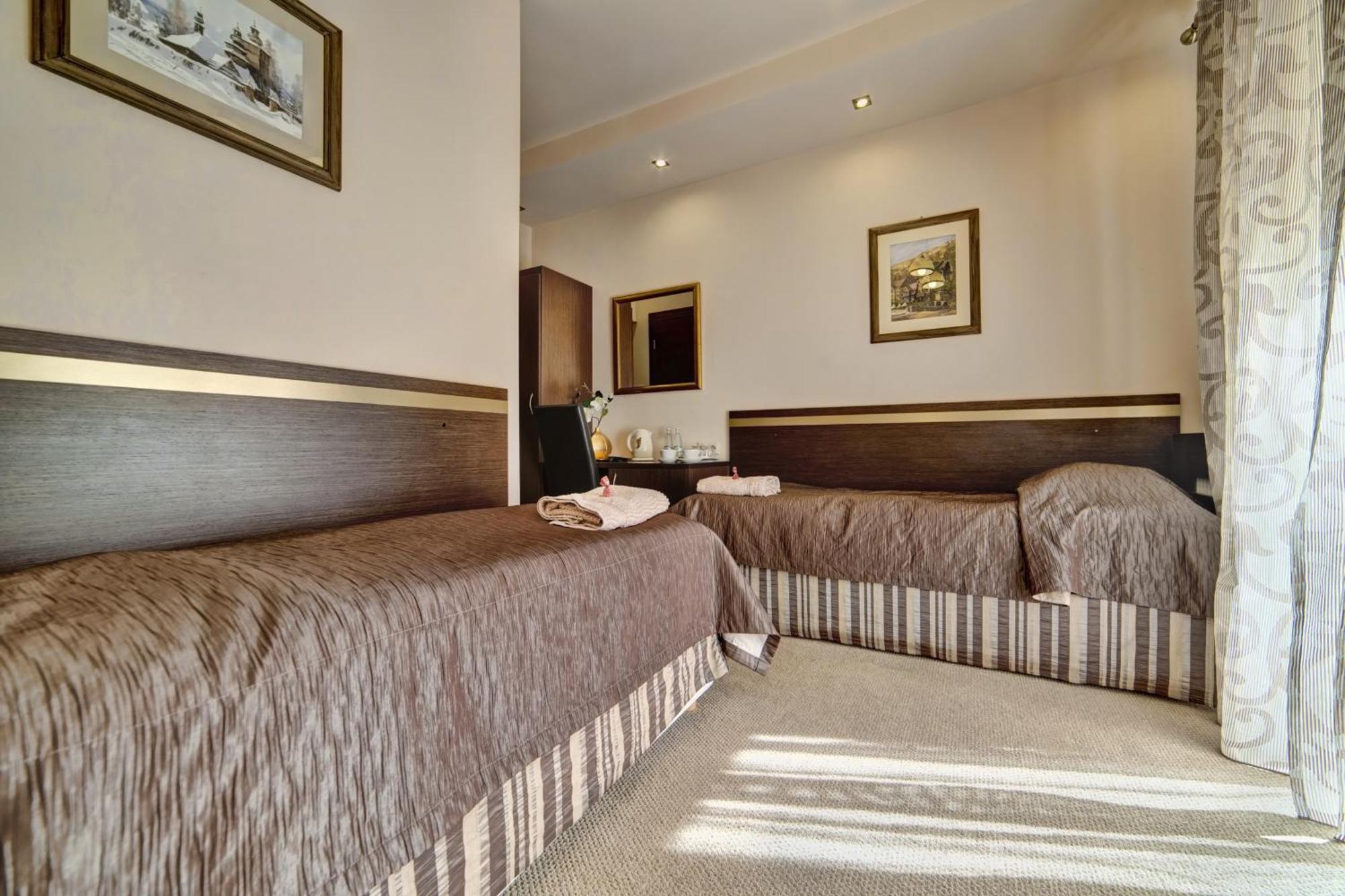 Hotel Orlik 克雷尼察 外观 照片