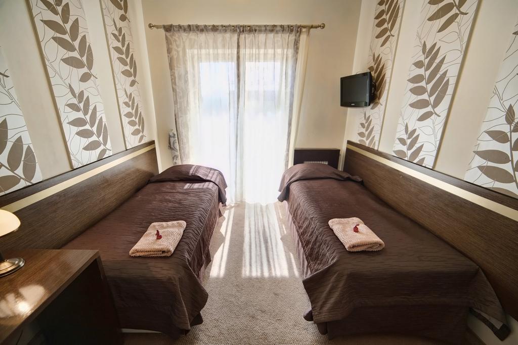 Hotel Orlik 克雷尼察 外观 照片